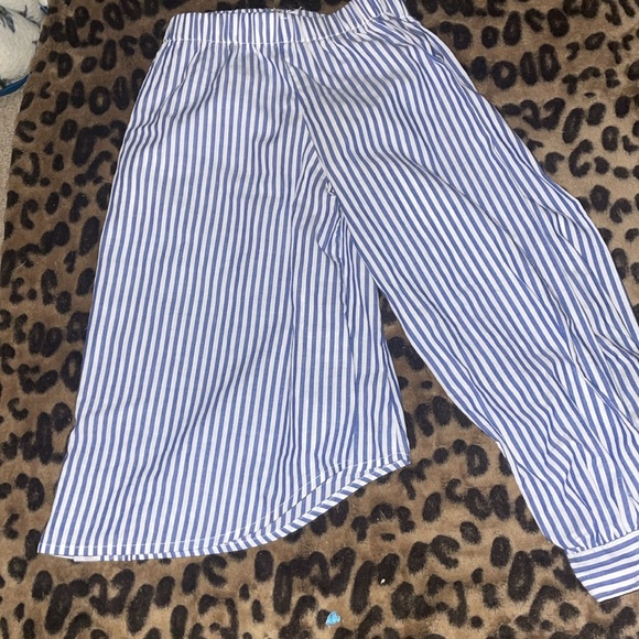 Off-Shoulder Top - Picture 7 of 8